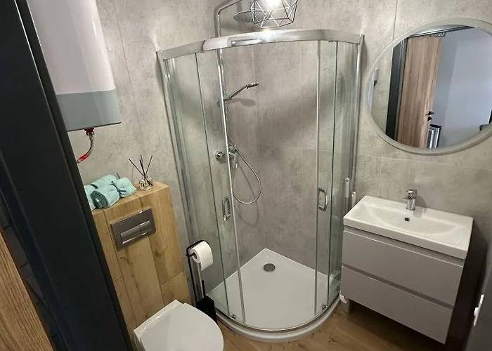 Salazar * Debina (Ustka)